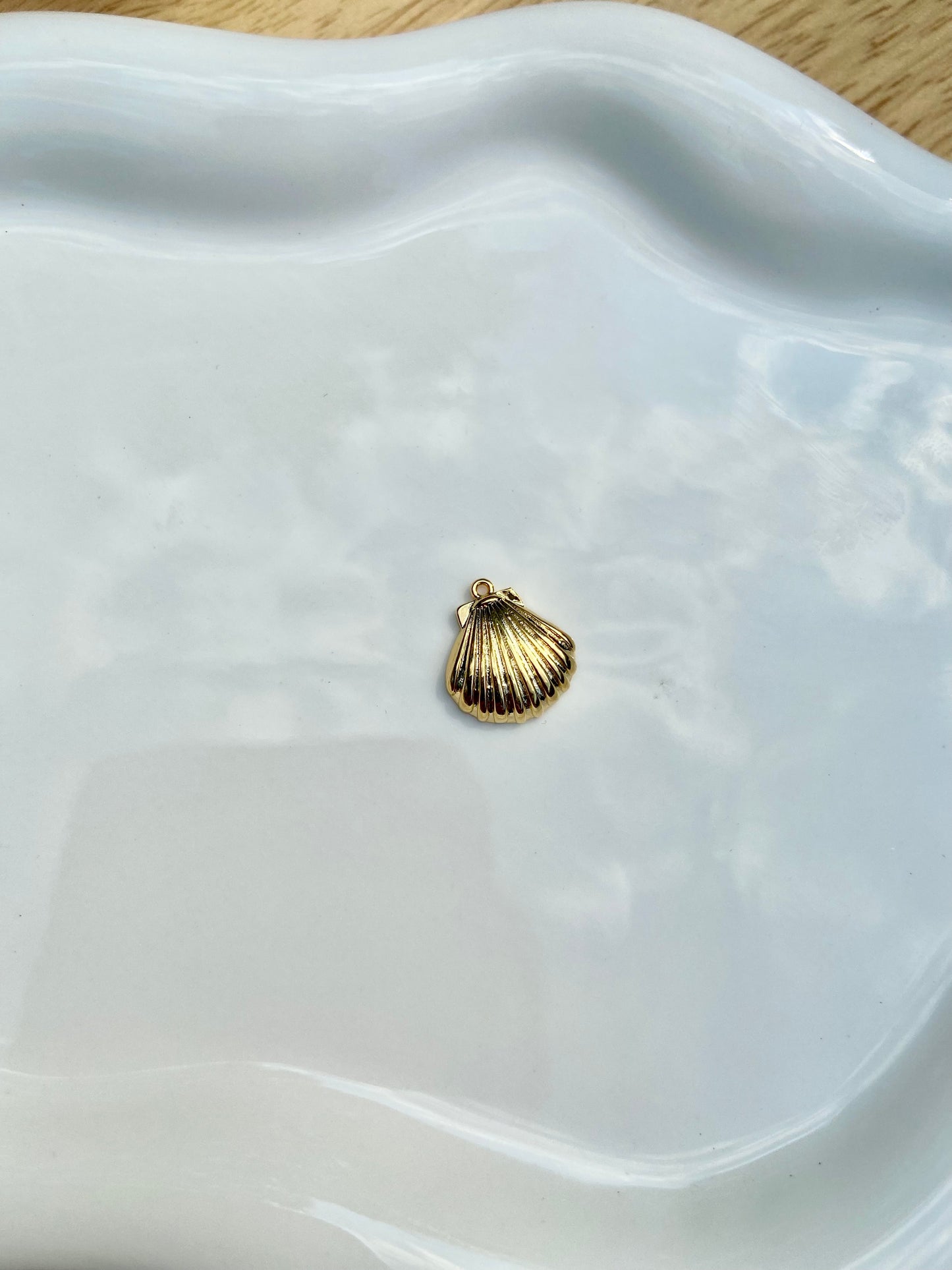 Gold Fan Shell Charm