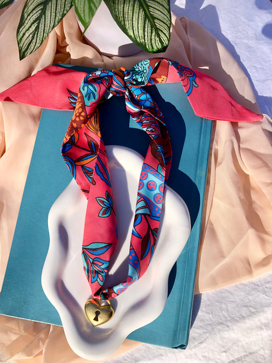 Climbing Vine Scarf Necklace