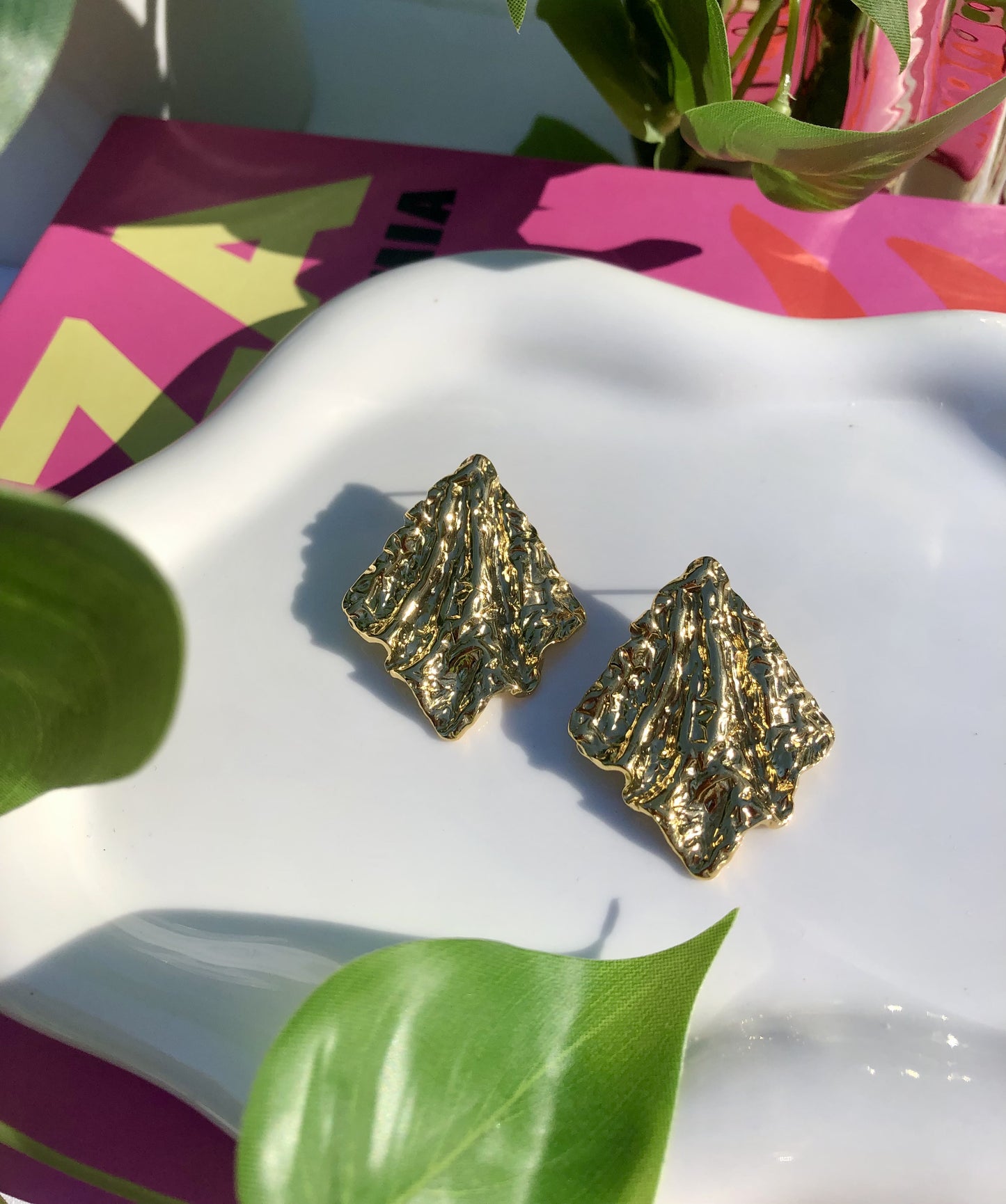 Gold Crinkle Fan Studs