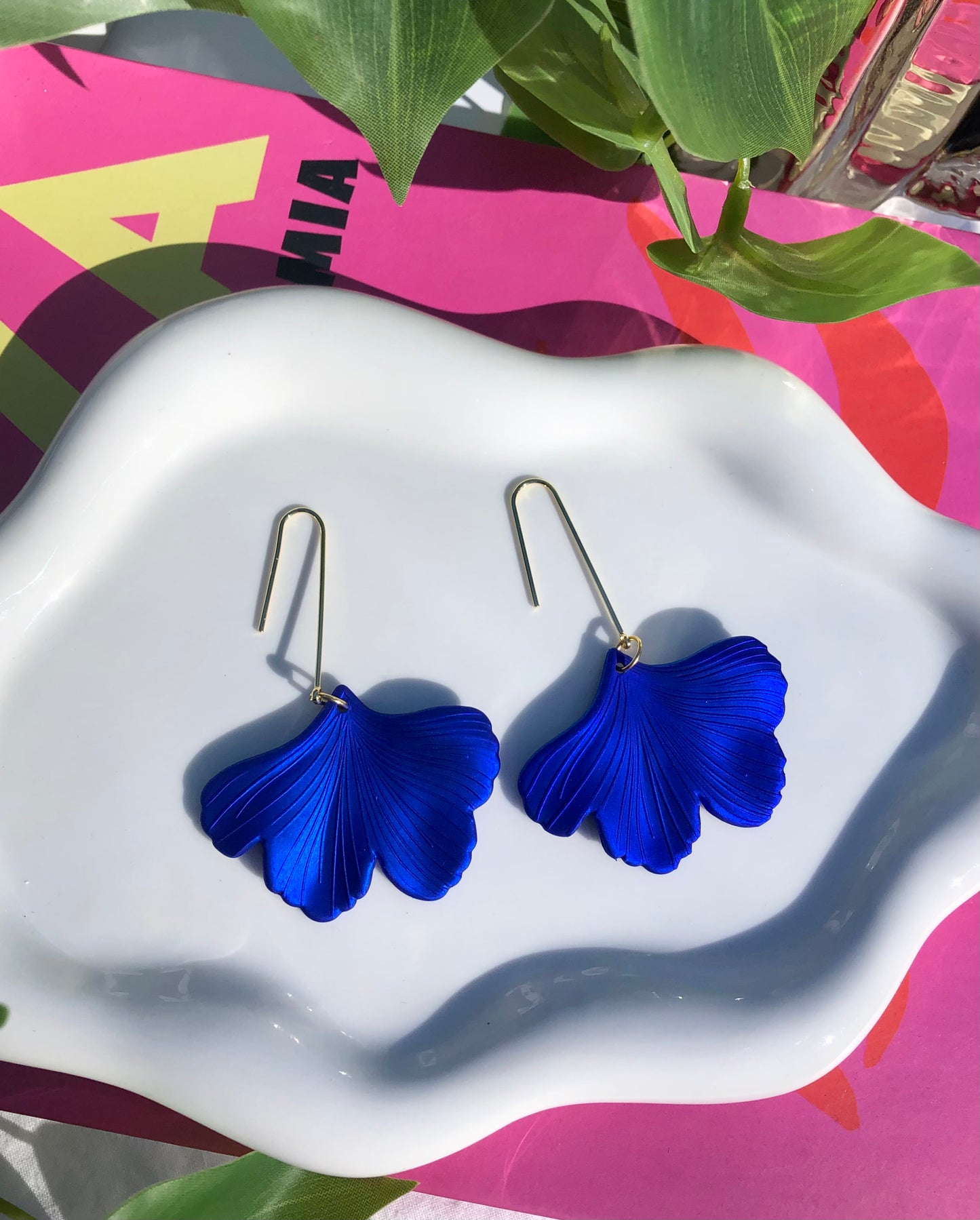 Metallic Blue Ginkgo Drops