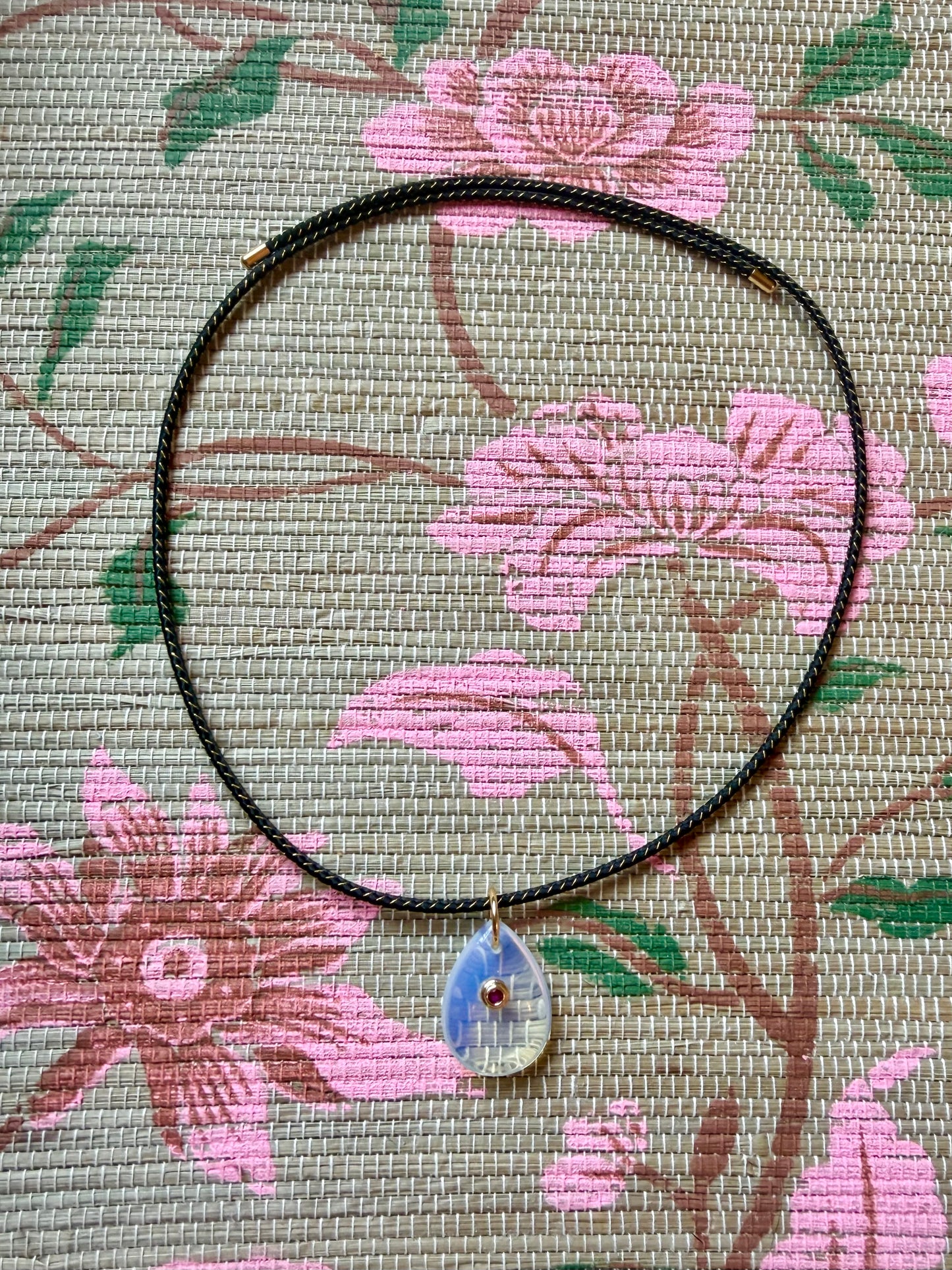 Teardrop Stone Magnetic Cord Necklace