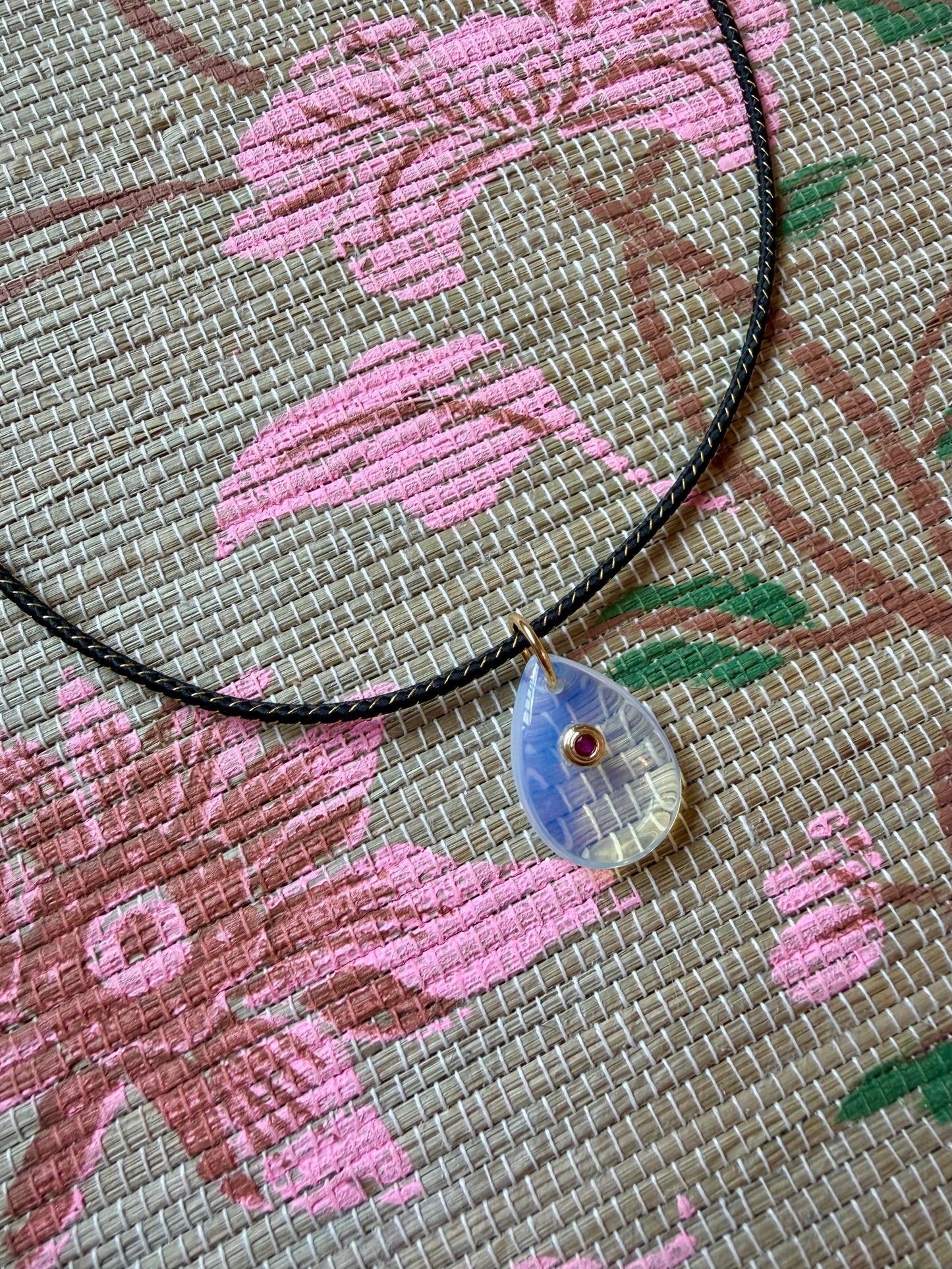 Teardrop Stone Magnetic Cord Necklace